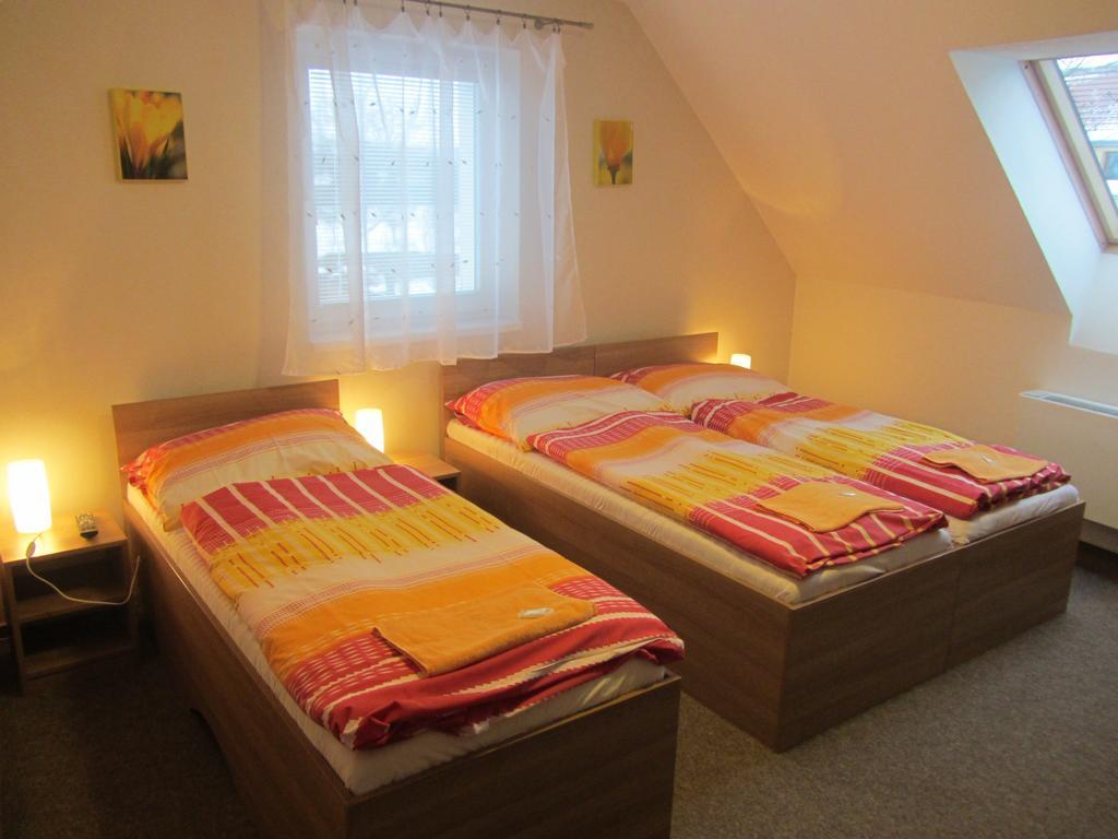 Dolní Dunajovice Penzion Kratochvil חדר תמונה