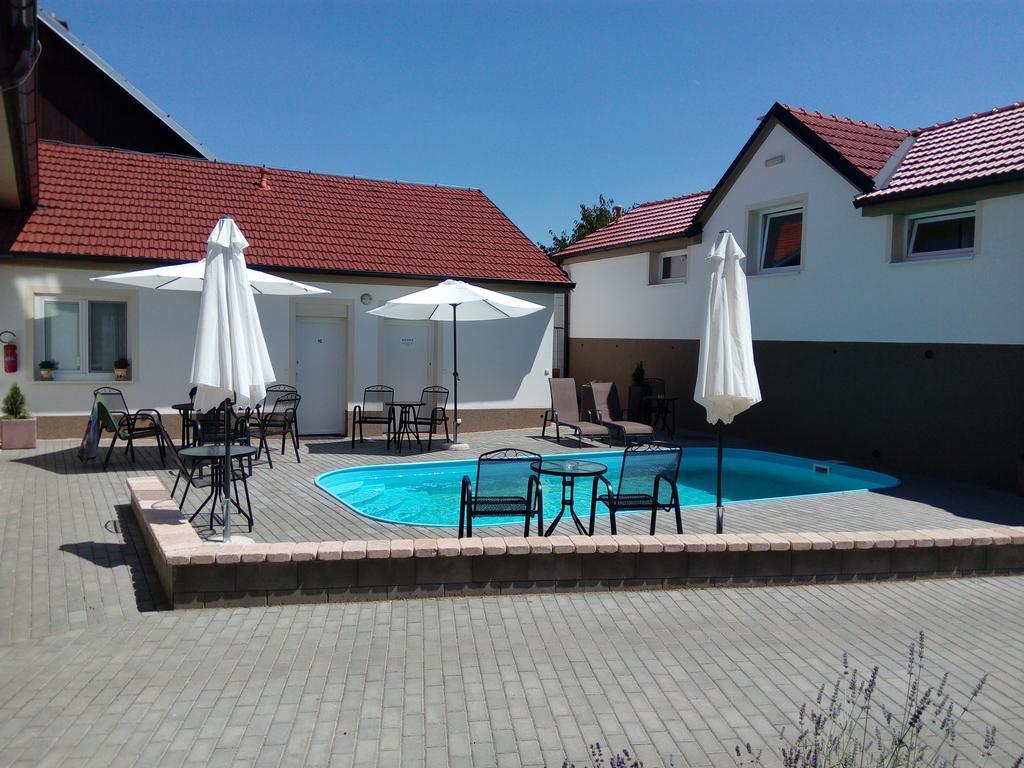 Dolní Dunajovice Penzion Kratochvil מראה חיצוני תמונה