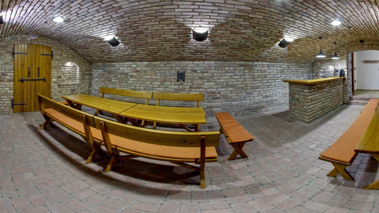 Dolní Dunajovice Penzion Kratochvil מראה חיצוני תמונה