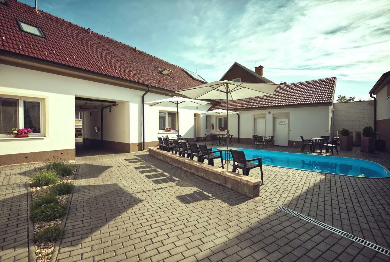 Dolní Dunajovice Penzion Kratochvil מראה חיצוני תמונה